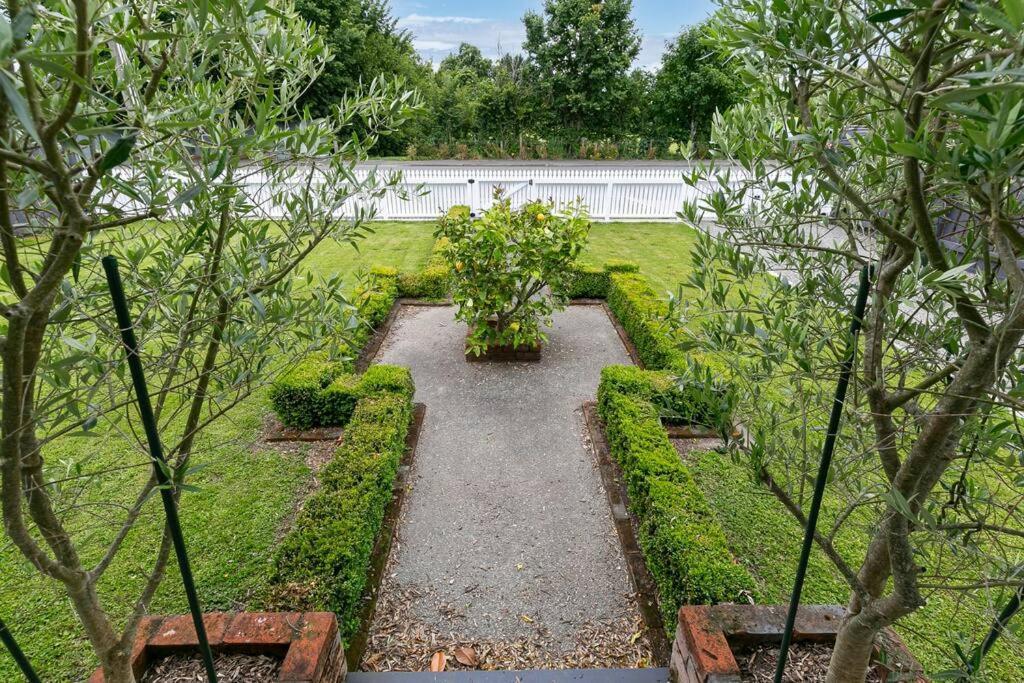 Historic Charm In Greytown - Cosy Kowhai Cottage Exterior foto